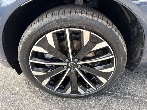 New 2026 Volvo XC60 T8 Ultra w/ Protection Package Premier AWD/4WD image 9