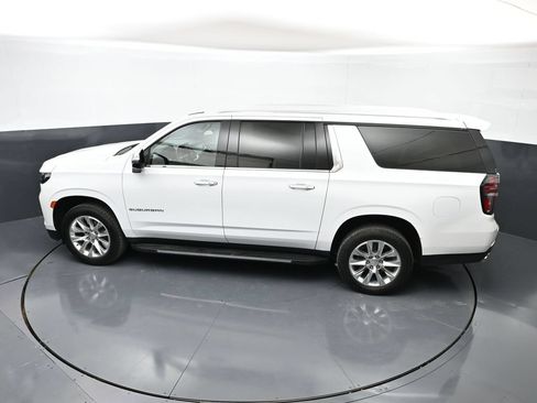 Used 2023 Chevrolet Suburban Premier AWD/4WD image 48