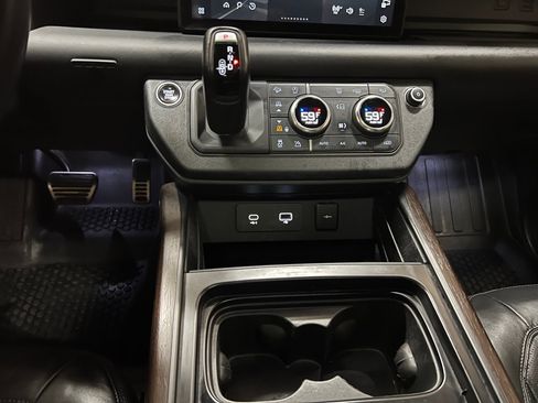 Used 2020 Land Rover Defender 110 X AWD/4WD image 37
