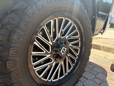 Used 2019 RAM 1500 Classic SLT RWD image 7