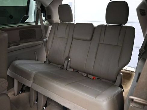 Used 2015 Chrysler Town & Country Touring-L w/ Driver Convenience Group FWD image 22