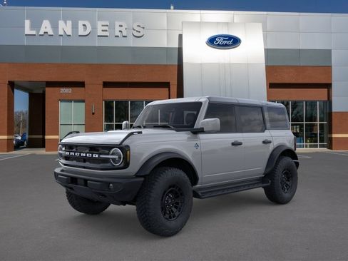 New 2026 Ford Bronco Outer Banks AWD/4WD image 1