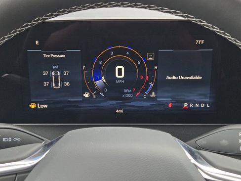 New 2026 Chevrolet Traverse LT w/ Sun and Wheel Package FWD image 7