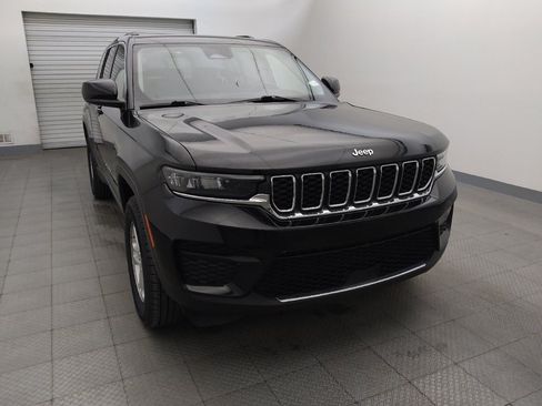 Used 2024 Jeep Grand Cherokee Laredo RWD image 14