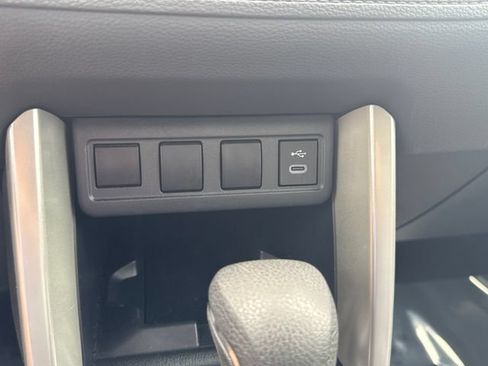 Used 2024 Toyota Corolla Cross AWD Hybrid image 21