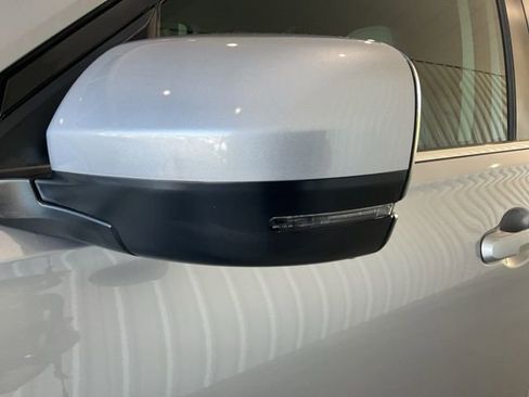 Certified 2025 Honda Pilot EX-L image 3