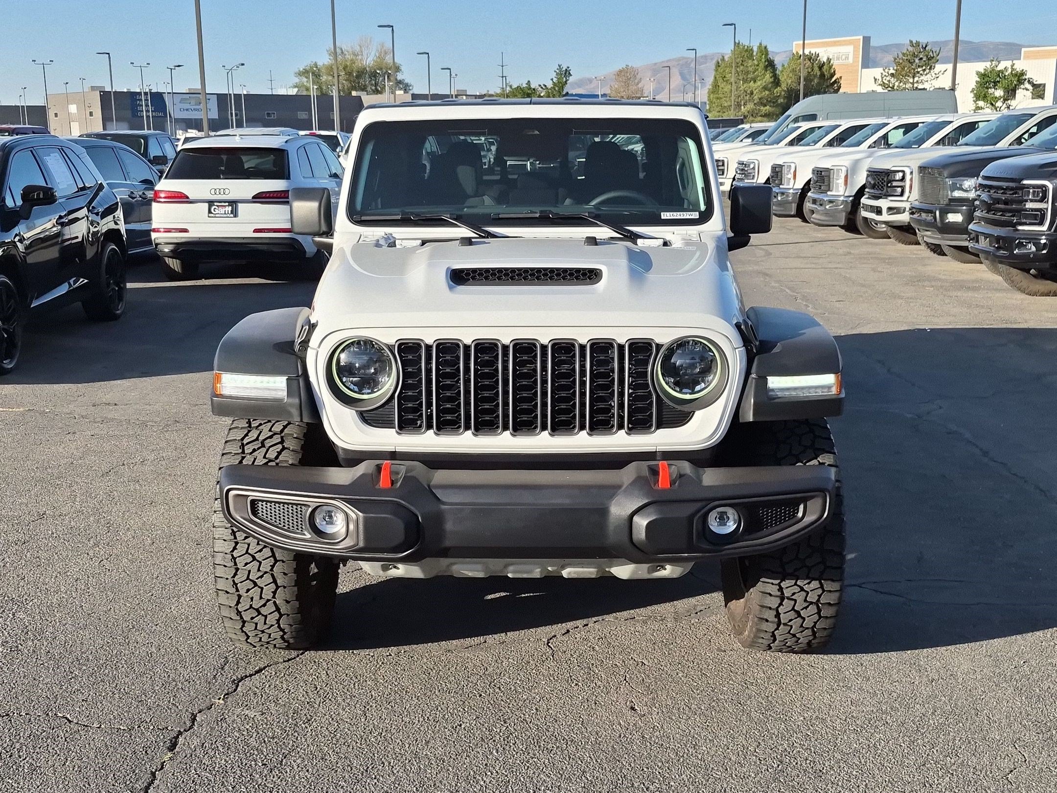 Used 2026 Jeep Gladiator Mojave AWD/4WD image 12