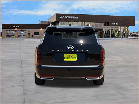 Certified 2026 Hyundai Palisade Calligraphy FWD image 10
