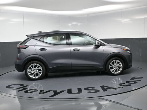 Used 2022 Chevrolet Bolt EUV LT w/ Driver Confidence Package FWD image 10