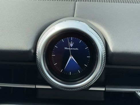 Certified 2024 Maserati Grecale GT image 32