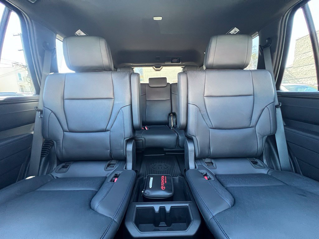 Used 2026 Toyota Sequoia Platinum w/ TRD Off-Road Package AWD/4WD image 17
