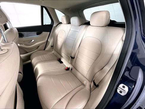 Used 2022 Mercedes-Benz GLC 300 w/ Premium Package Lite image 26