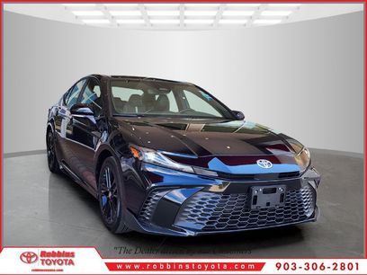 Used 2025 Toyota Camry SE w/ Multimedia Upgrade Package
