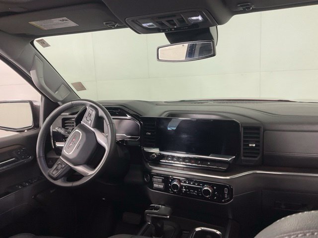 Used 2024 GMC Sierra 1500 SLT w/ SLT Premium Plus Package AWD/4WD image 32