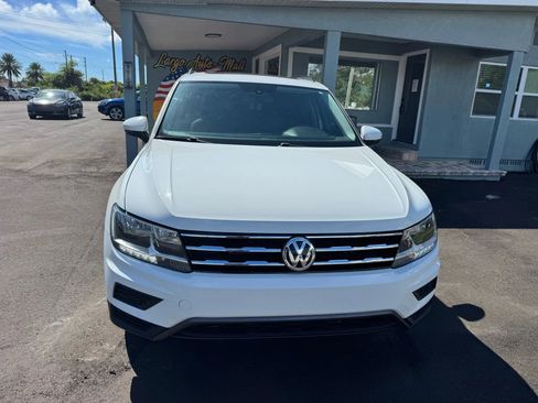 Used 2019 Volkswagen Tiguan SE w/ Panoramic Sunroof Package image 7