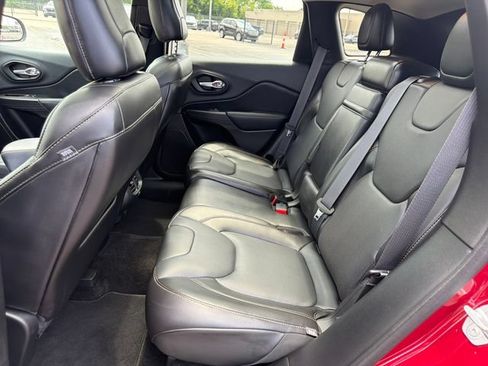Used 2015 Jeep Cherokee Limited w/ Luxury Group AWD/4WD image 31