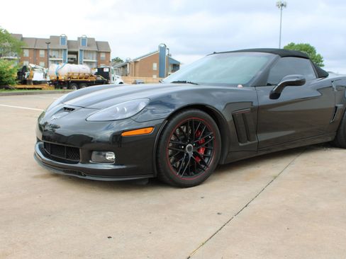 Used 2012 Chevrolet Corvette Grand Sport w/ 4LT Preferred Equipment Group RWD image 23