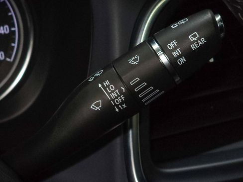 Used 2022 Buick Enclave Essence w/ Experience Buick Package image 29