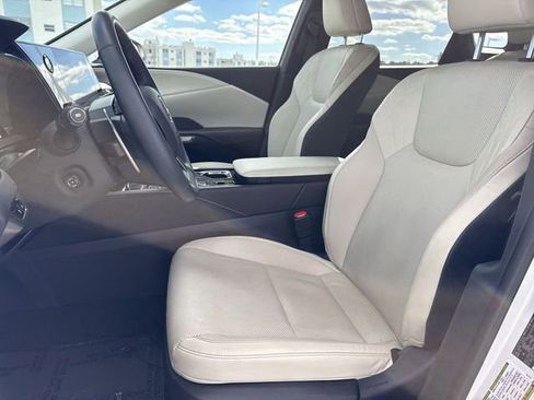 Used 2024 Lexus RX 350 FWD w/ Technology Package image 11