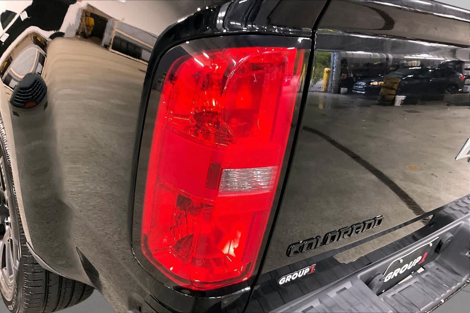 Used 2020 Chevrolet Colorado LT w/ Colorado RST Special Edition AWD/4WD image 28