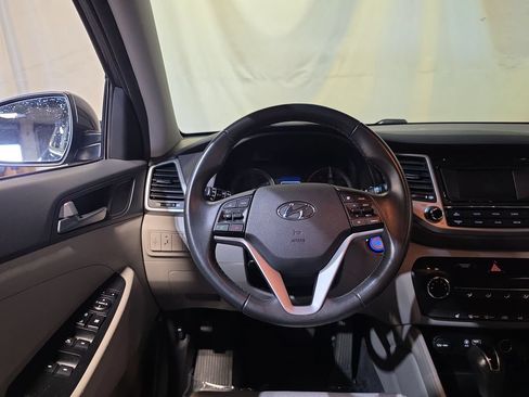 Used 2017 Hyundai Tucson Sport FWD image 11