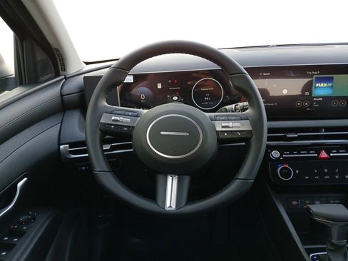 New 2025 Hyundai Tucson SEL image 12