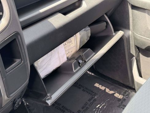 Used 2018 RAM 1500 Express w/ Express Value Package AWD/4WD image 27