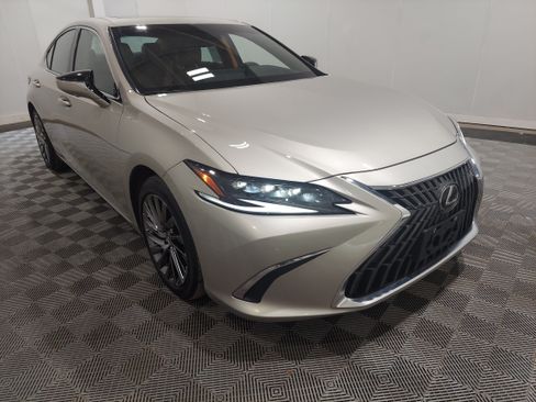 Used 2024 Lexus ES 300h FWD image 4