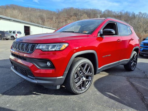 New 2026 Jeep Compass Latitude AWD/4WD image 2