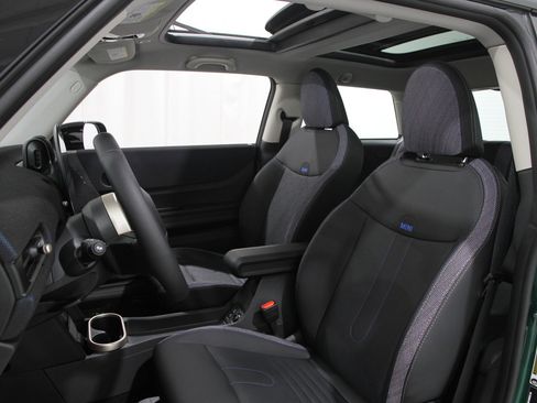 Certified 2025 MINI Cooper S image 5