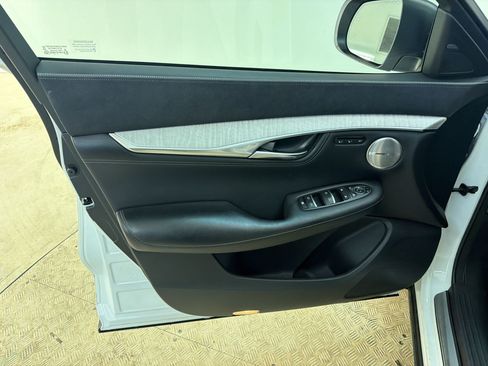 Used 2023 INFINITI QX50 Sensory AWD/4WD image 13