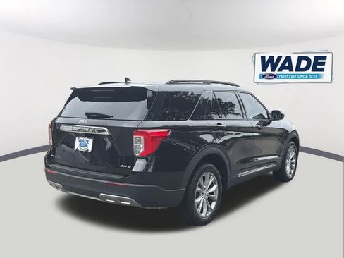 Used 2023 Ford Explorer XLT w/ Equipment Group 202A AWD/4WD image 5