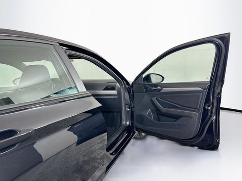 Used 2024 Volkswagen Jetta Sport FWD image 30