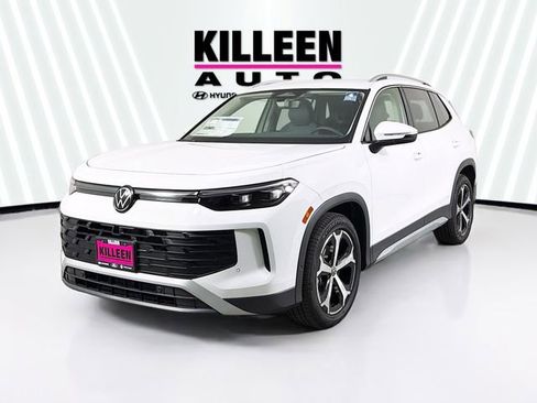 New 2026 Volkswagen Tiguan SE FWD image 3