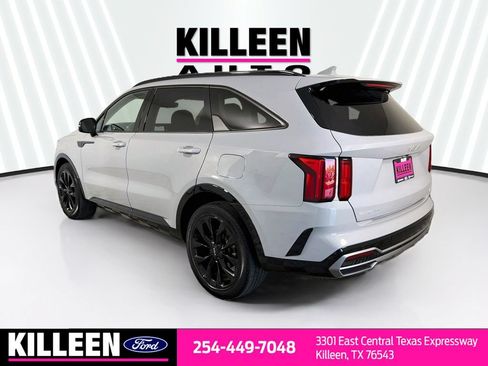 Used 2023 Kia Sorento SX FWD image 7