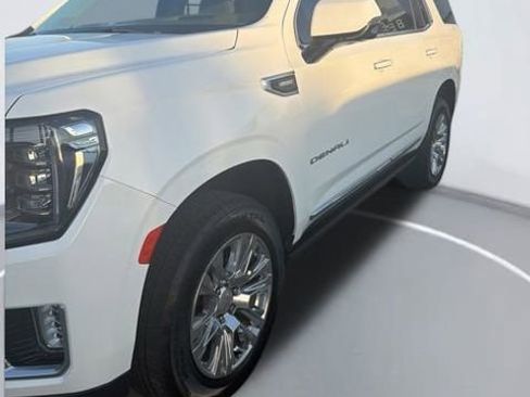 Used 2022 GMC Yukon Denali image 1