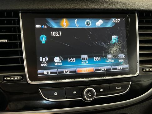 Used 2019 Buick Encore Preferred AWD/4WD image 19