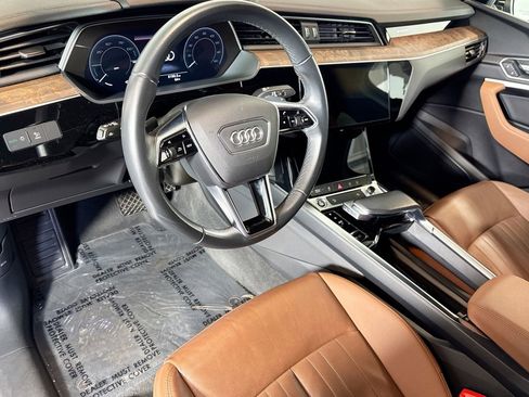Used 2022 Audi e-tron Premium image 9