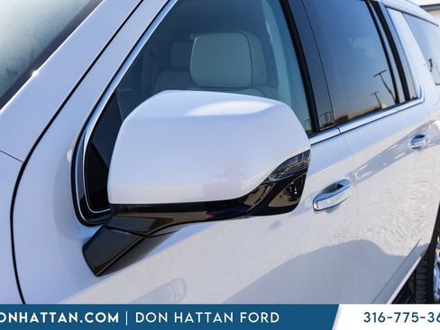 Used 2024 GMC Yukon XL Denali AWD/4WD image 36