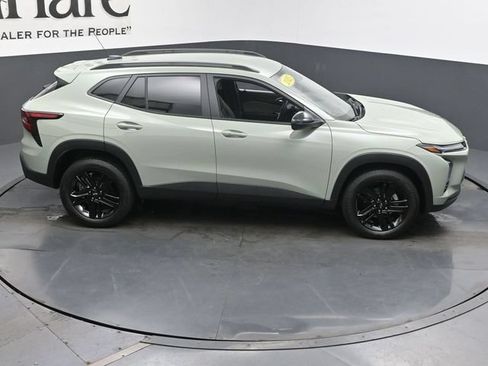 Used 2025 Chevrolet Trax ACTIV w/ Driver Confidence Package FWD image 41