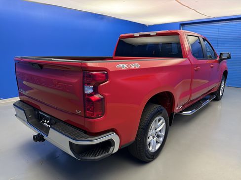 Used 2022 Chevrolet Silverado 1500 LT AWD/4WD image 7
