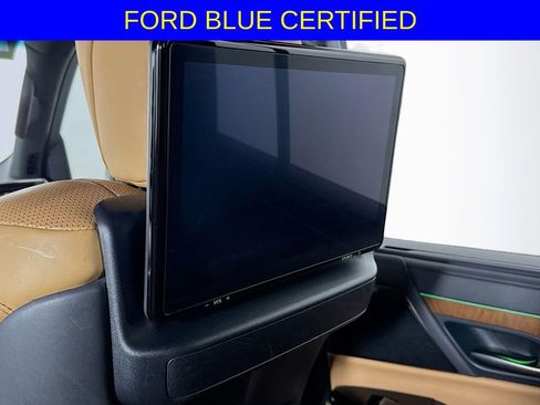 Used 2022 Lexus LX 600 4WD w/ Luxury Package image 27