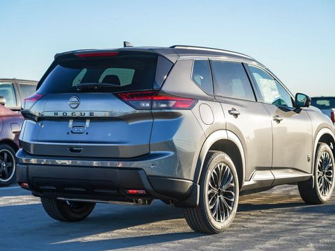New 2026 Nissan Rogue Dark Armor FWD image 6