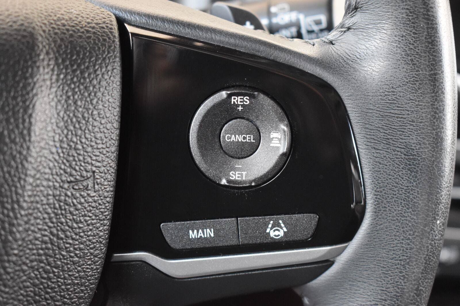Used 2022 Honda Pilot Touring image 9