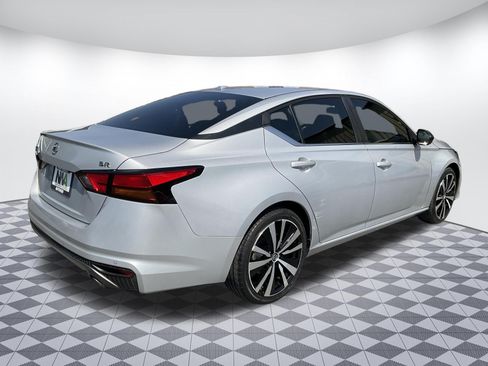Used 2021 Nissan Altima 2.5 SR FWD image 3