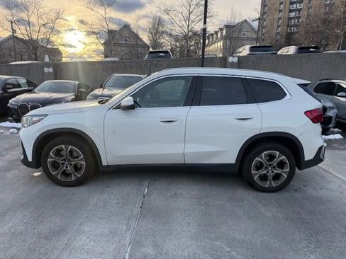 Certified 2023 BMW X1 xDrive28i w/ Convenience Package image 5