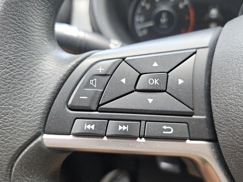 Used 2021 Nissan Kicks SV FWD image 12