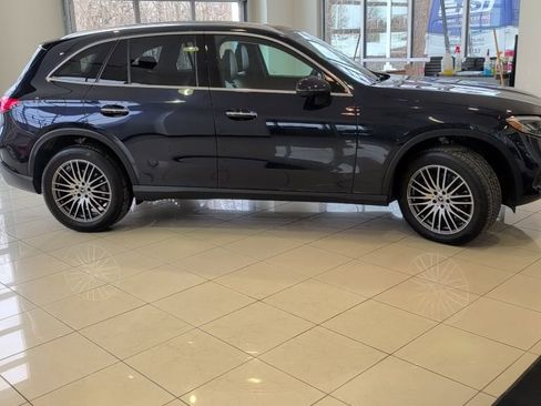 Used 2023 Mercedes-Benz GLC 300 4MATIC image 6