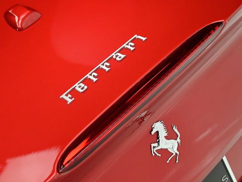 Used 2023 Ferrari Portofino M RWD image 29