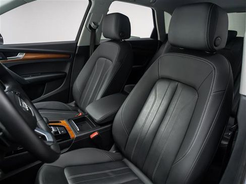 Used 2021 Audi Q5 2.0T Premium w/ Convenience Package image 20